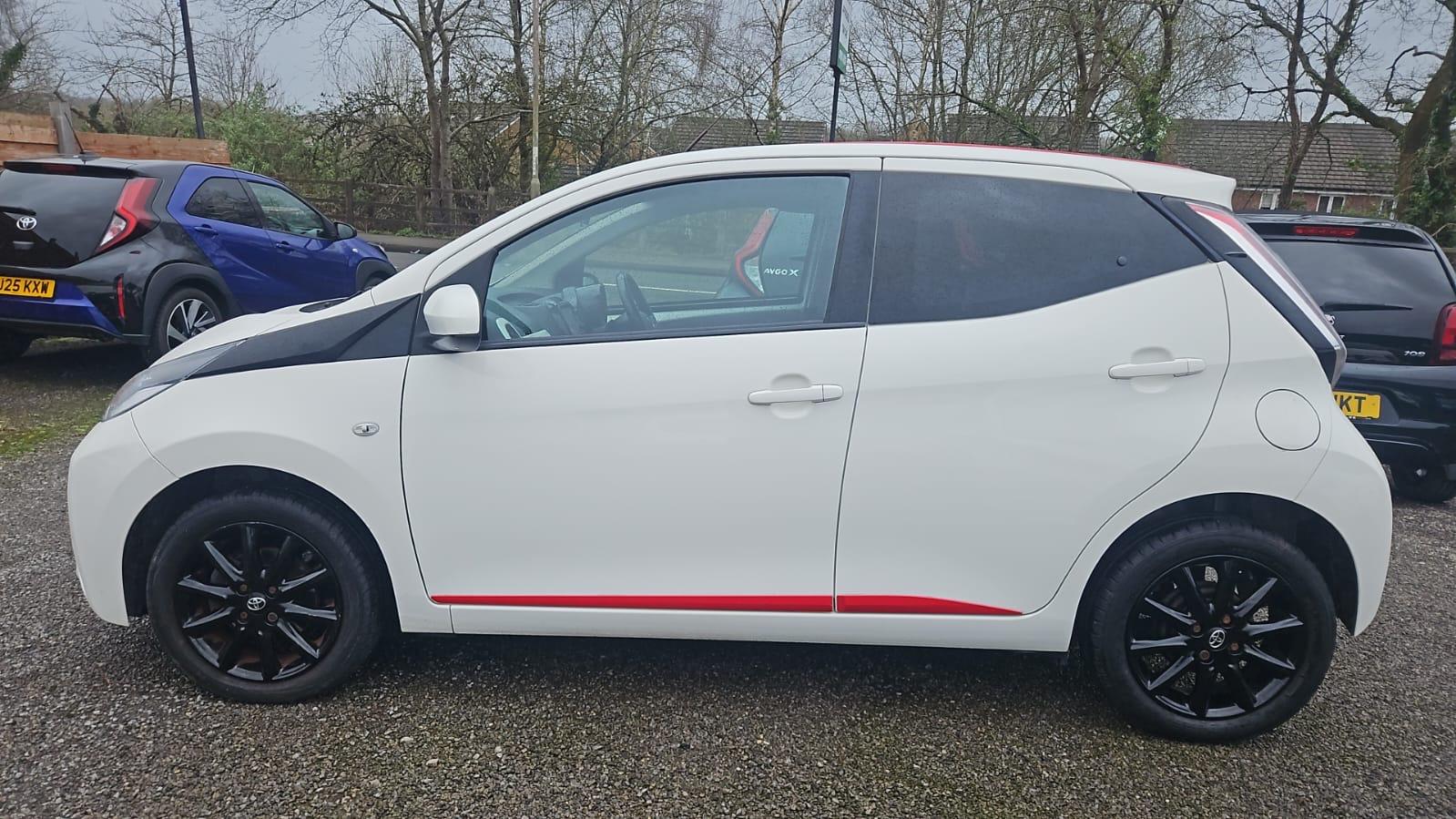 Toyota AYGO 1.0 VVT-i x-press Hatchback 5dr Petrol Manual Euro 6 (68 ps)