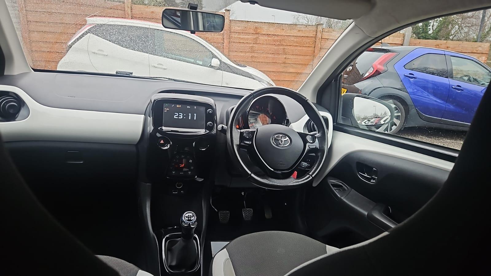 Toyota AYGO 1.0 VVT-i x-press Hatchback 5dr Petrol Manual Euro 6 (68 ps)