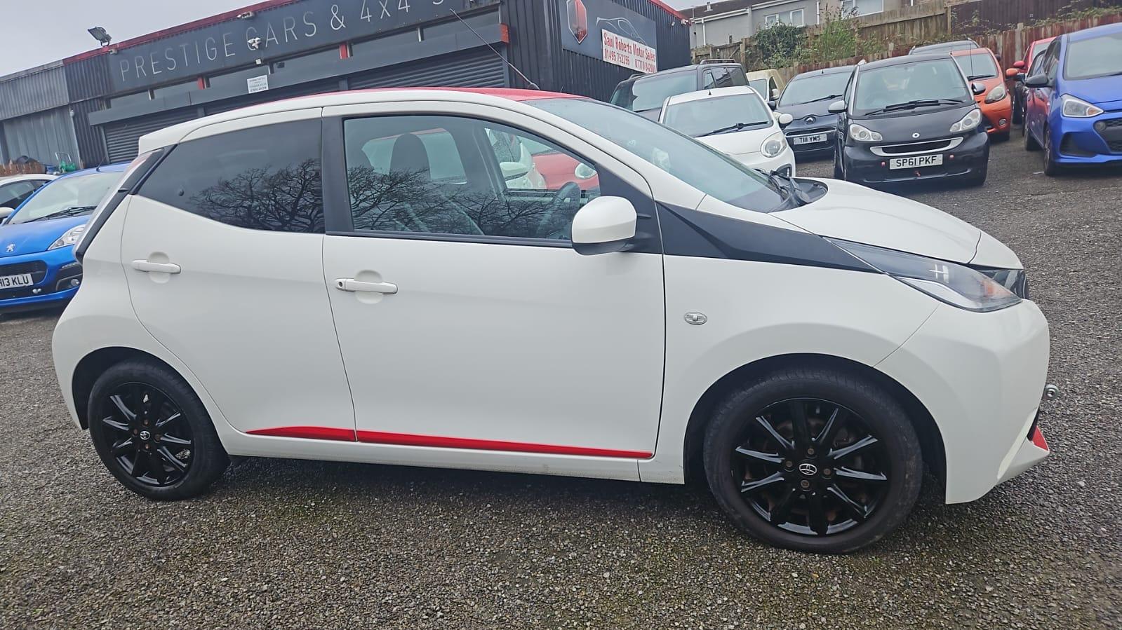 Toyota AYGO 1.0 VVT-i x-press Hatchback 5dr Petrol Manual Euro 6 (68 ps)