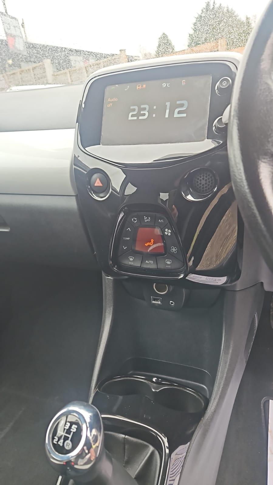 Toyota AYGO 1.0 VVT-i x-press Hatchback 5dr Petrol Manual Euro 6 (68 ps)