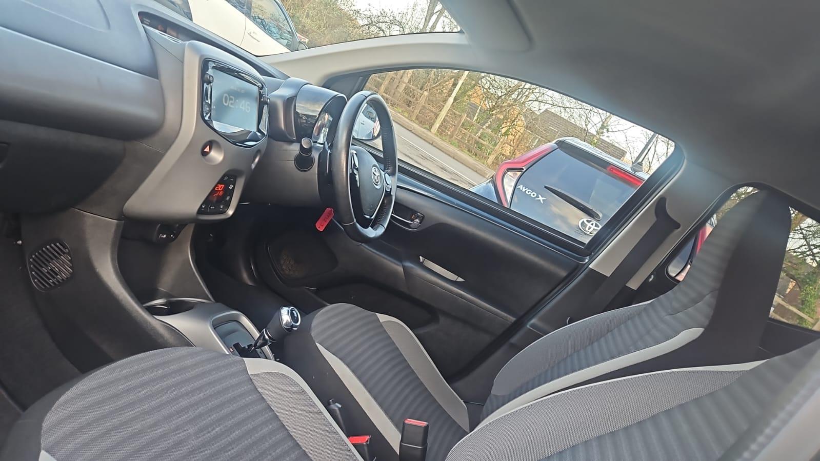 Toyota AYGO 1.0 VVT-i x-trend Hatchback 5dr Petrol x-shift Euro 6 (71 ps)