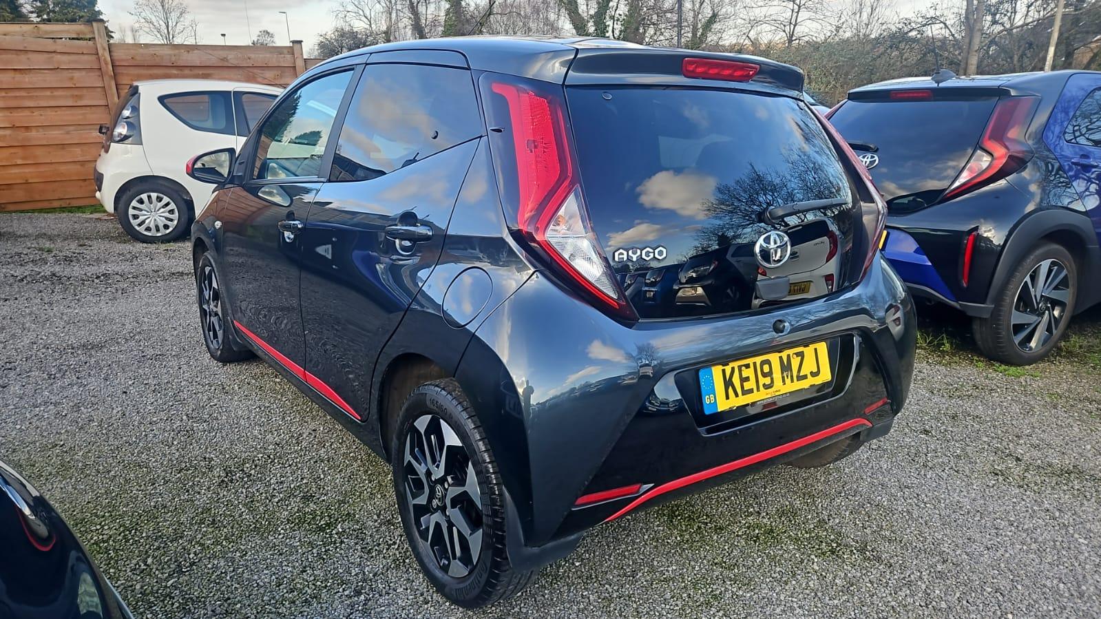 Toyota AYGO 1.0 VVT-i x-trend Hatchback 5dr Petrol x-shift Euro 6 (71 ps)