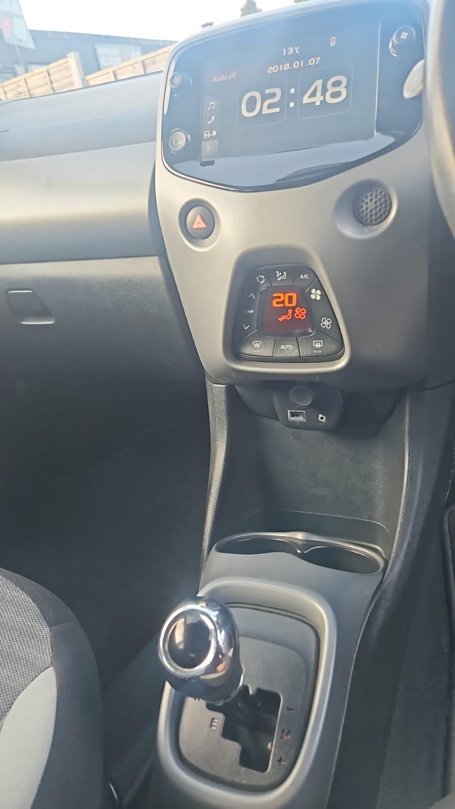 Toyota AYGO 1.0 VVT-i x-trend Hatchback 5dr Petrol x-shift Euro 6 (71 ps)