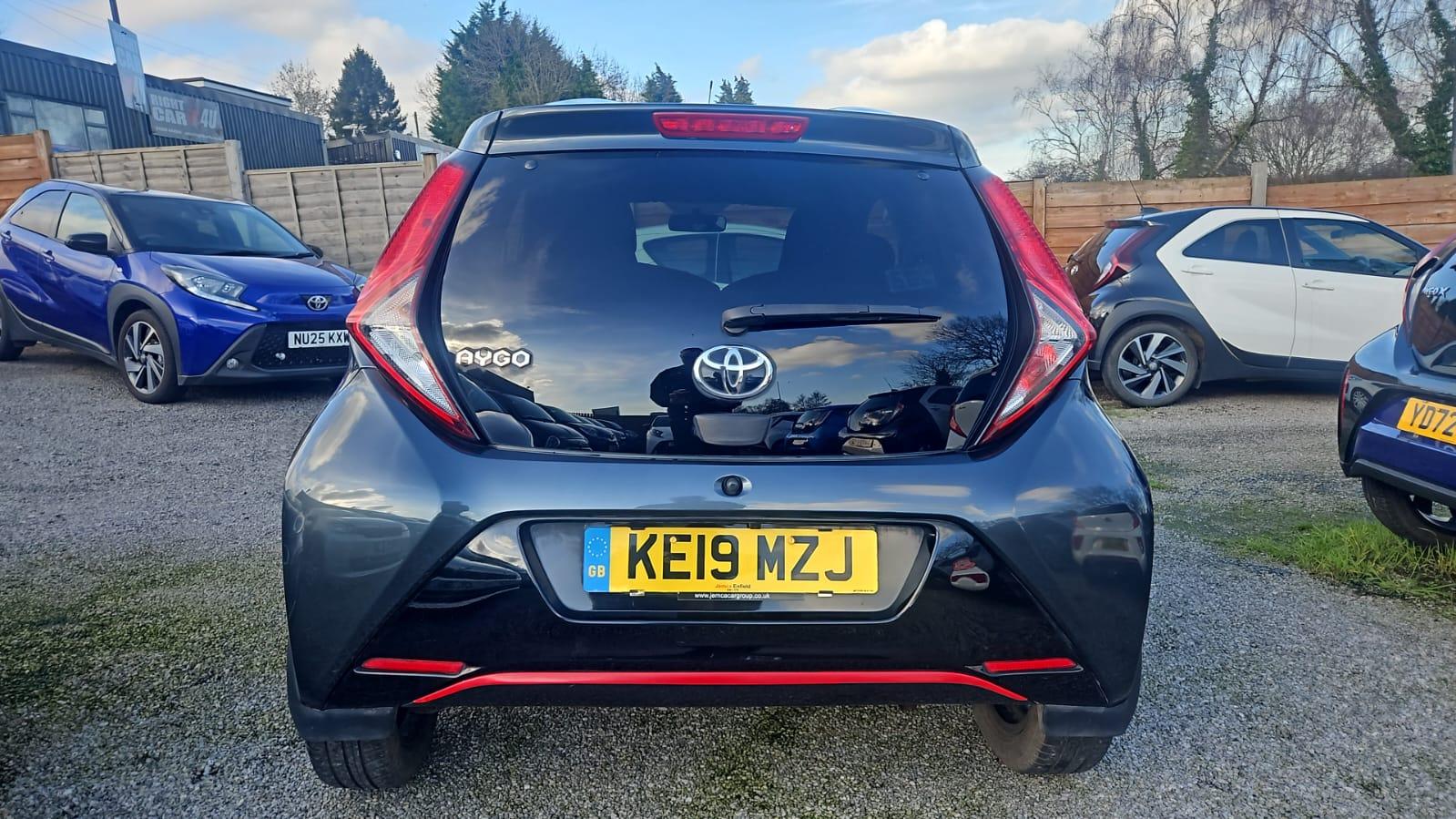 Toyota AYGO 1.0 VVT-i x-trend Hatchback 5dr Petrol x-shift Euro 6 (71 ps)