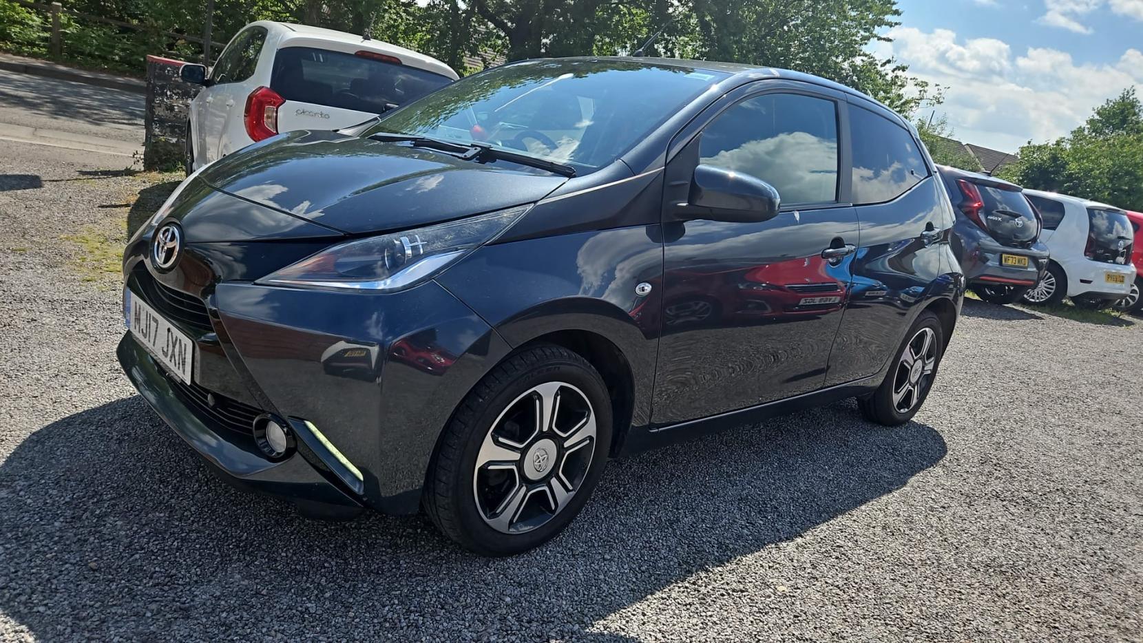 Toyota AYGO 1.0 VVT-i x-clusiv3 Hatchback 5dr Petrol x-shift Euro 6 (68 ps)