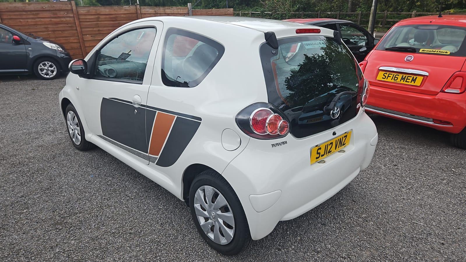 Toyota AYGO 1.0 VVT-i Ice Hatchback 3dr Petrol Manual Euro 5 (67 ps)