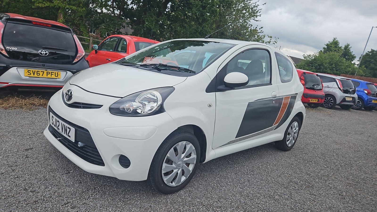 Toyota AYGO 1.0 VVT-i Ice Hatchback 3dr Petrol Manual Euro 5 (67 ps)