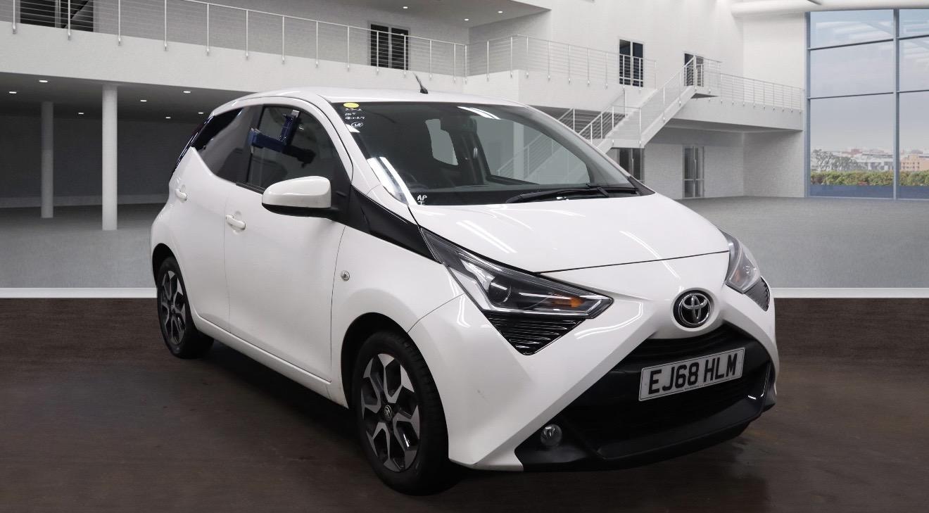 Toyota AYGO 1.0 VVT-i x-plore Hatchback 5dr Petrol x-shift Euro 6 (71 ps)