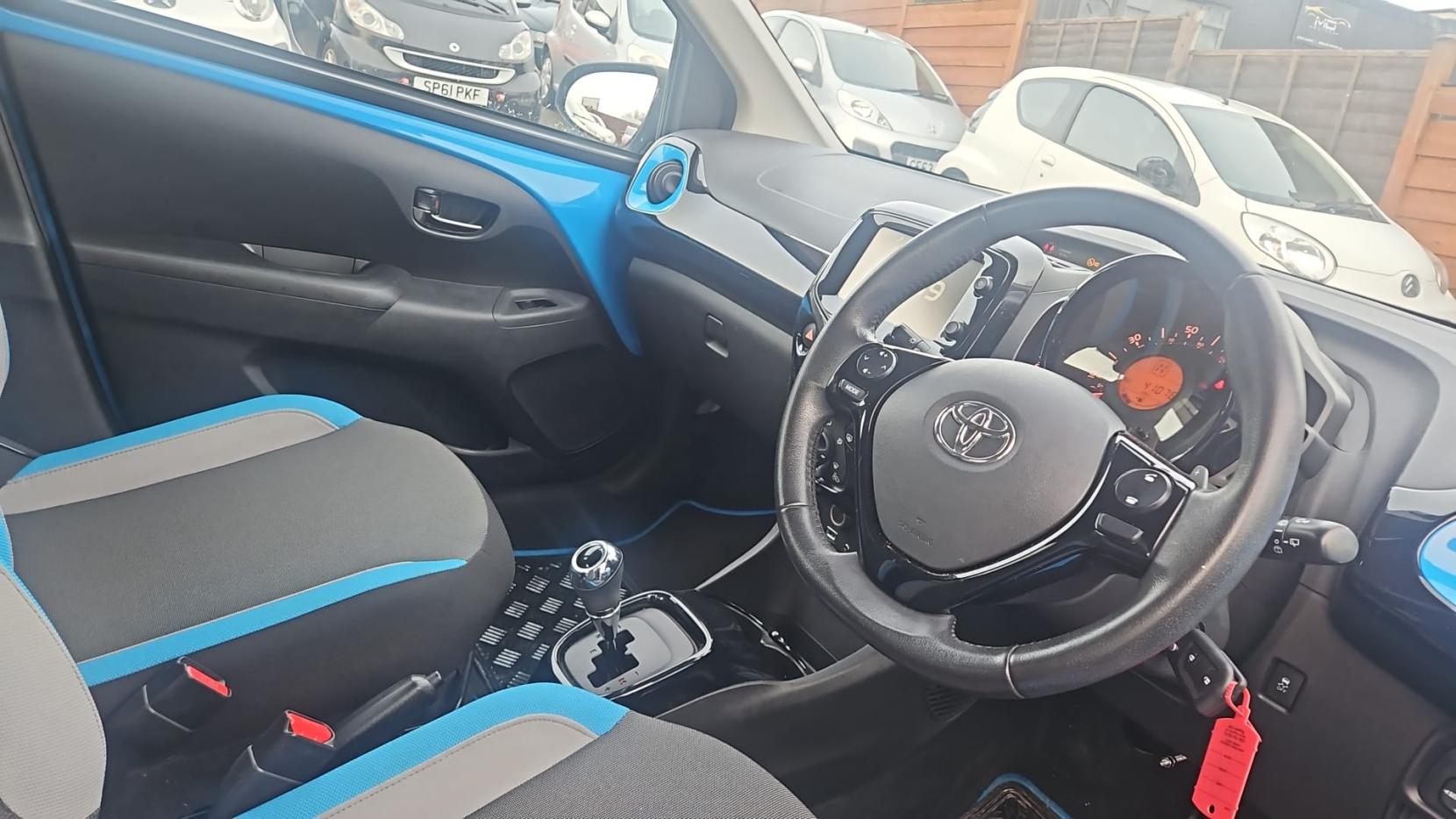 Toyota AYGO 1.0 VVT-i x-cite Hatchback 5dr Petrol x-shift Euro 6 (68 ps)