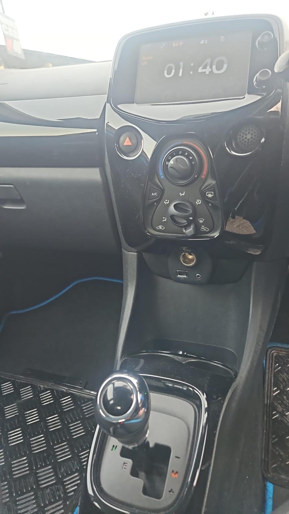 Toyota AYGO 1.0 VVT-i x-cite Hatchback 5dr Petrol x-shift Euro 6 (68 ps)