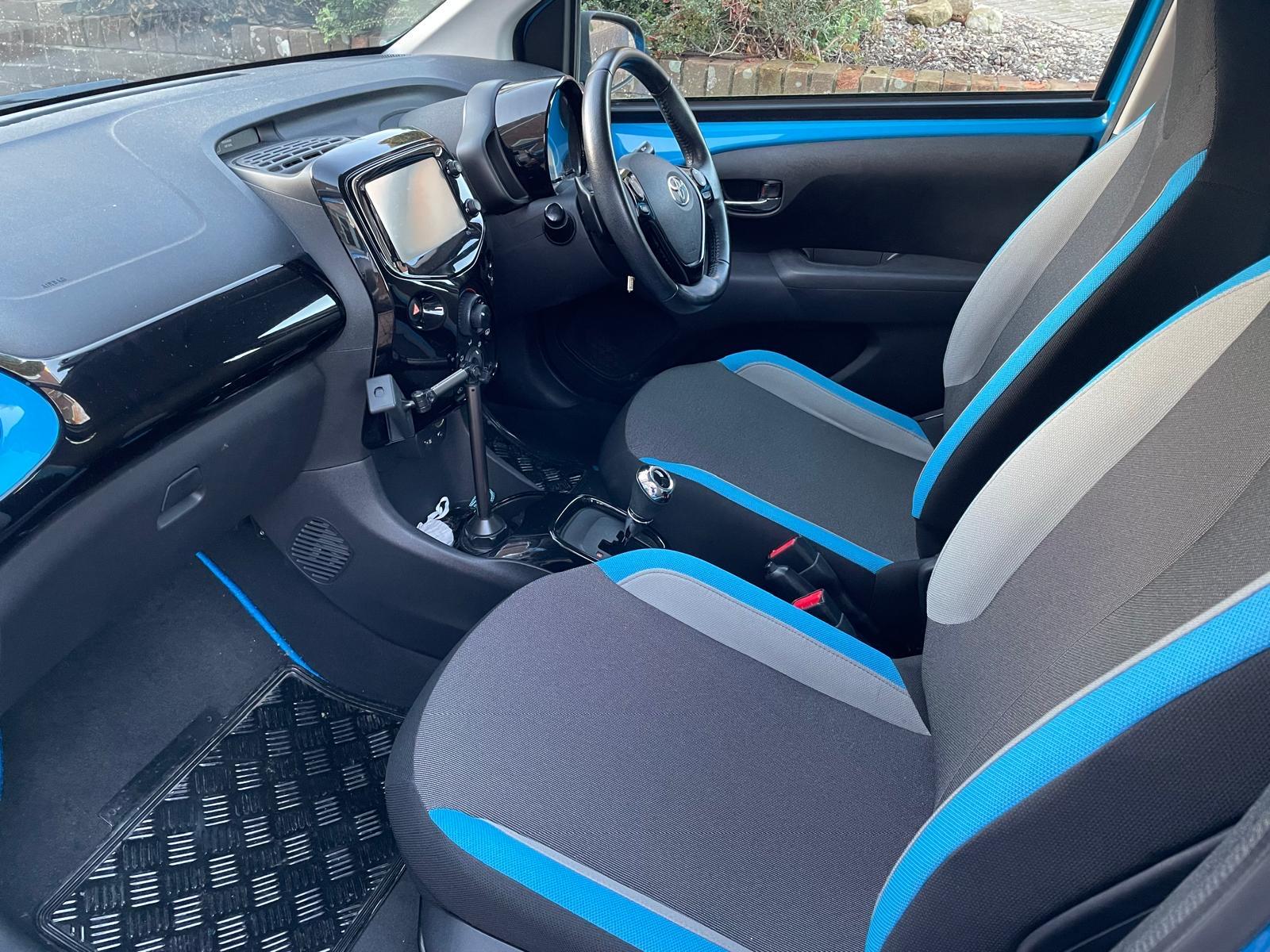 Toyota AYGO 1.0 VVT-i x-cite Hatchback 5dr Petrol x-shift Euro 6 (68 ps)