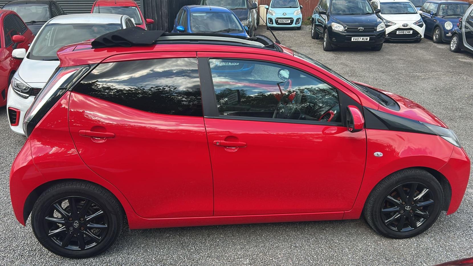 Toyota AYGO 1.0 VVT-i x-style Hatchback 5dr Petrol Manual Euro 6 (68 ps)