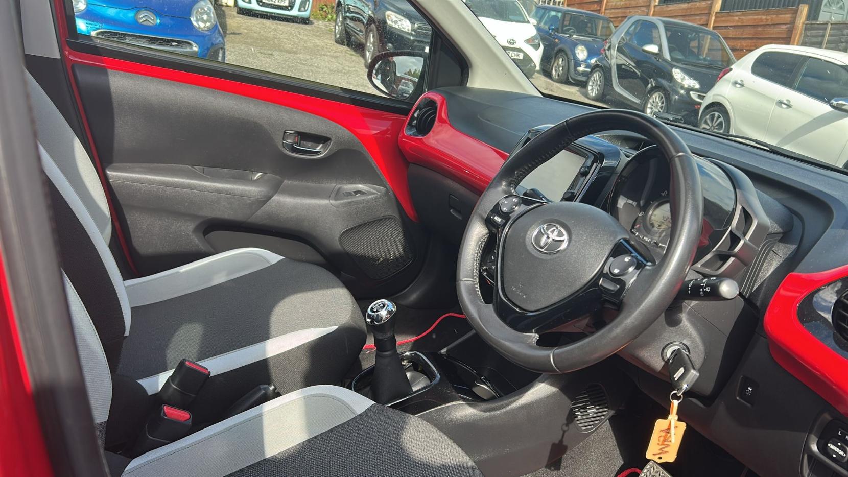 Toyota AYGO 1.0 VVT-i x-style Hatchback 5dr Petrol Manual Euro 6 (68 ps)