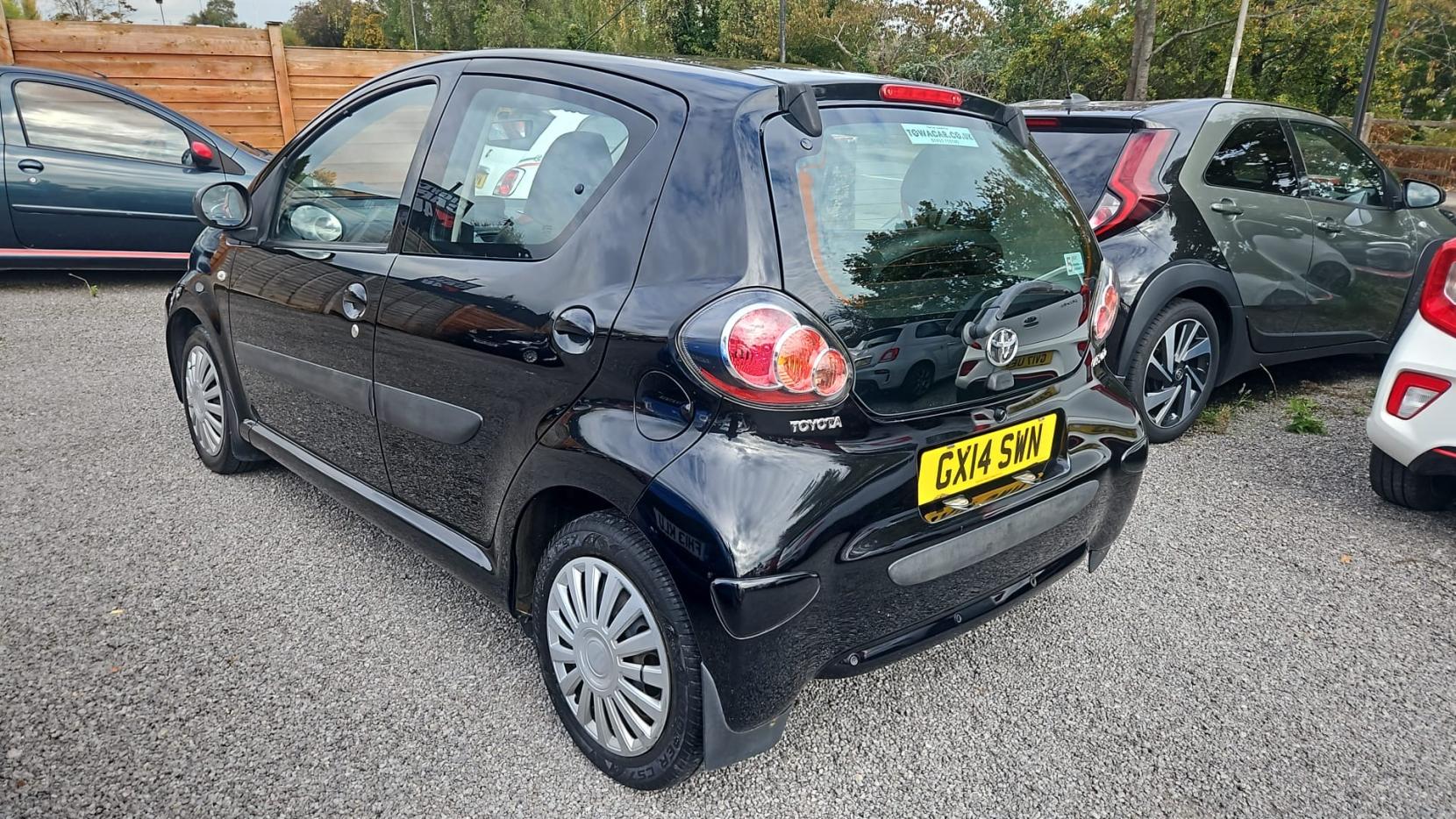 Toyota AYGO 1.0 VVT-i Move Hatchback 5dr Petrol Manual Euro 5 (68 ps)