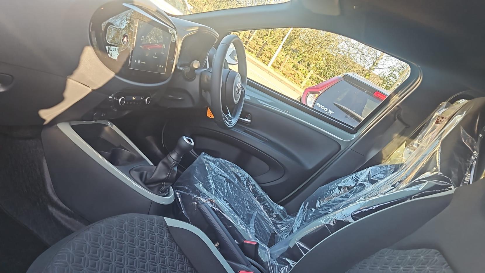 Toyota Aygo X 1.0 VVT-i Edge Hatchback 5dr Petrol Manual Euro 6 (s/s) (72 ps)