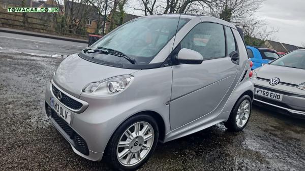 Smart fortwo 1.0 MHD Passion Cabriolet 2dr Petrol SoftTouch Euro 5 (s/s) (71 bhp)