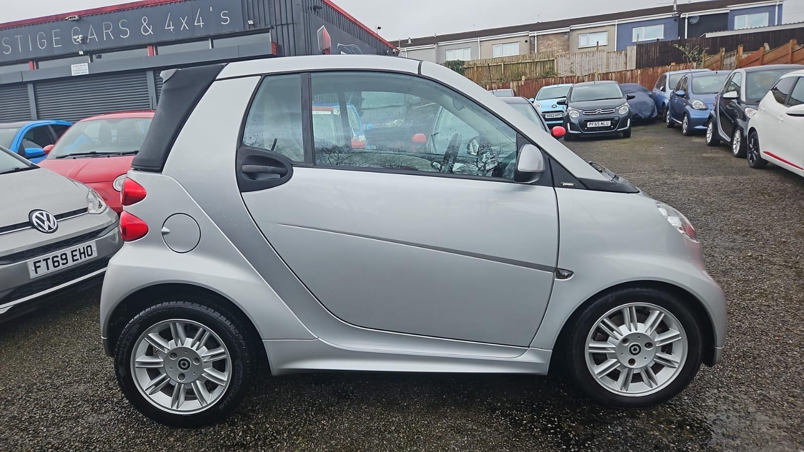 Smart fortwo 1.0 MHD Passion Cabriolet 2dr Petrol SoftTouch Euro 5 (s/s) (71 bhp)