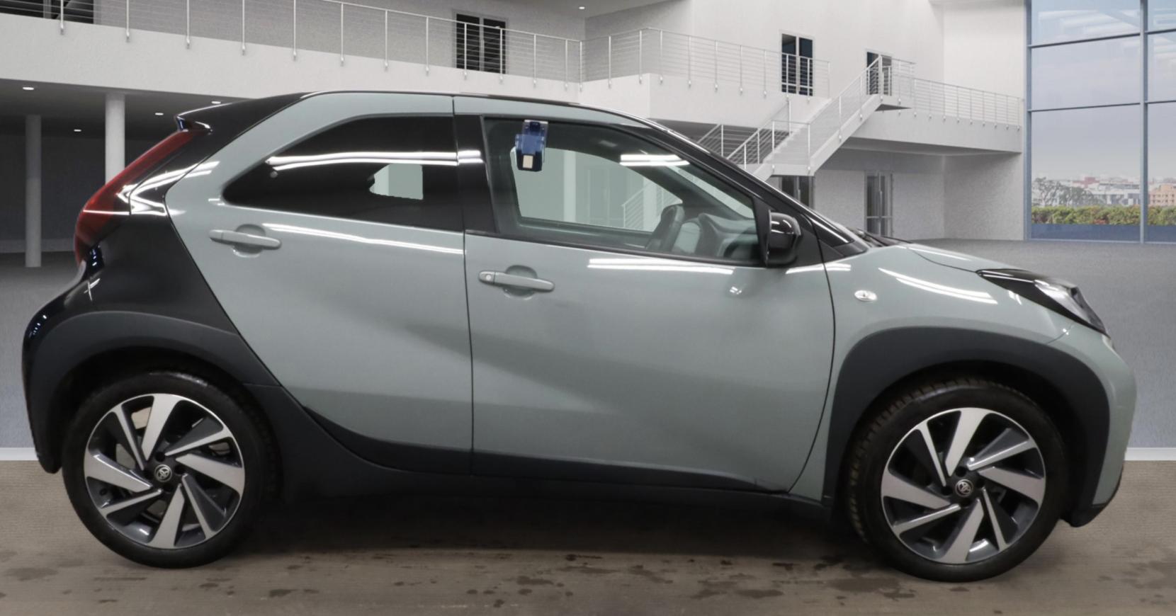 Toyota Aygo X 1.0 VVT-i Edge Hatchback 5dr Petrol Manual Euro 6 (s/s) (72 ps)