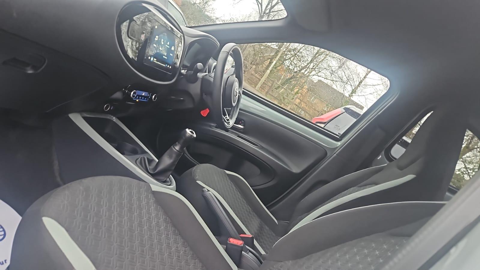 Toyota Aygo X 1.0 VVT-i Edge Hatchback 5dr Petrol Manual Euro 6 (s/s) (72 ps)