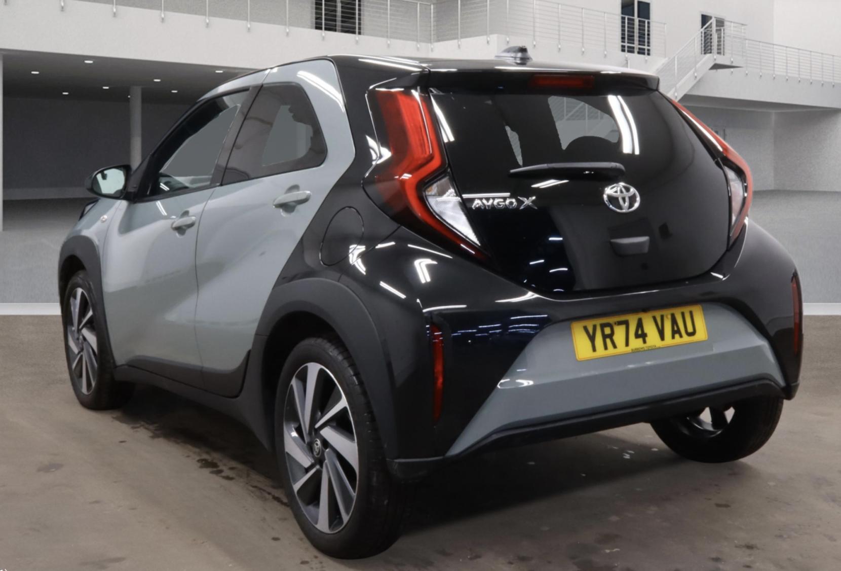 Toyota Aygo X 1.0 VVT-i Edge Hatchback 5dr Petrol Manual Euro 6 (s/s) (72 ps)