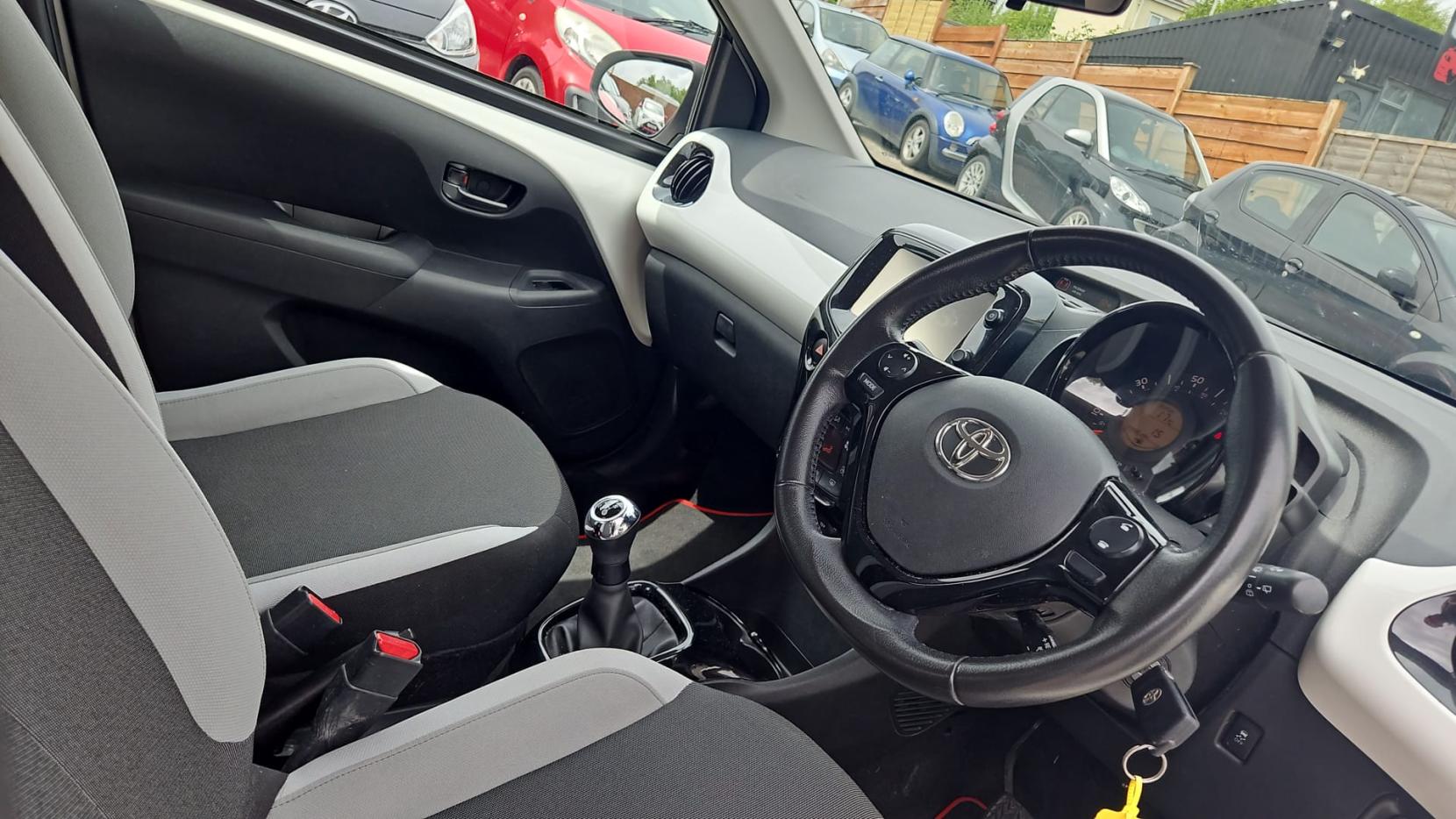 Toyota AYGO 1.0 VVT-i x-press Hatchback 5dr Petrol Manual Euro 6 (68 ps)