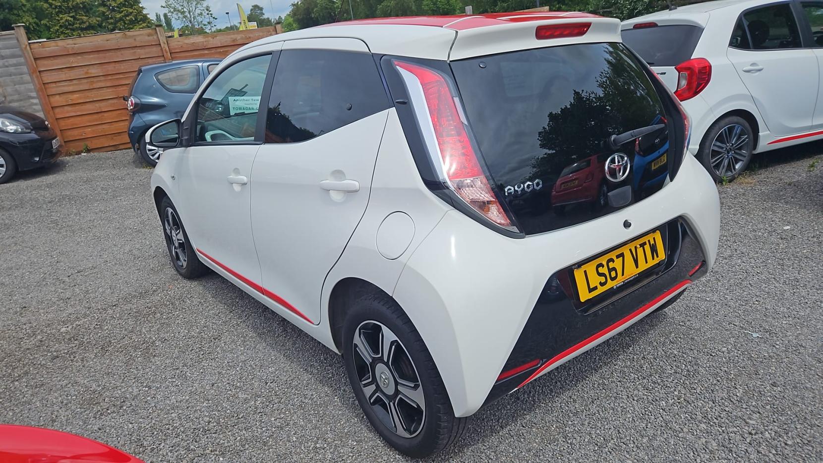 Toyota AYGO 1.0 VVT-i x-press Hatchback 5dr Petrol Manual Euro 6 (68 ps)