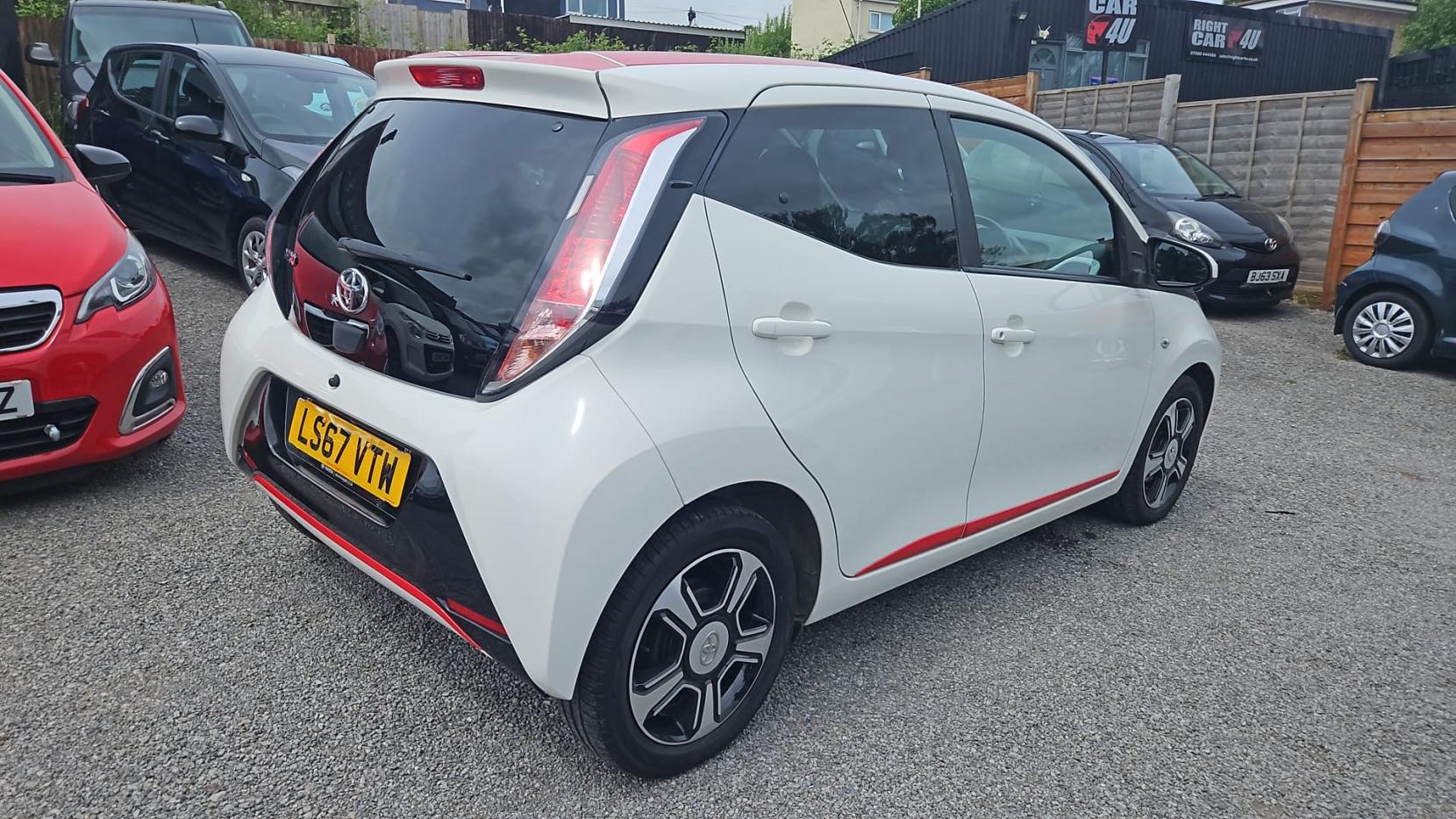 Toyota AYGO 1.0 VVT-i x-press Hatchback 5dr Petrol Manual Euro 6 (68 ps)
