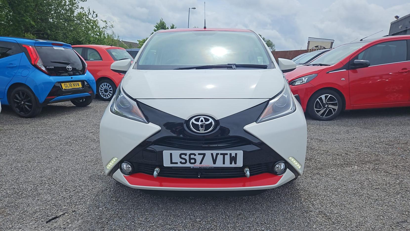 Toyota AYGO 1.0 VVT-i x-press Hatchback 5dr Petrol Manual Euro 6 (68 ps)