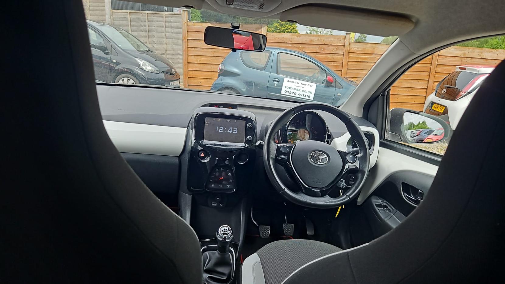 Toyota AYGO 1.0 VVT-i x-press Hatchback 5dr Petrol Manual Euro 6 (68 ps)