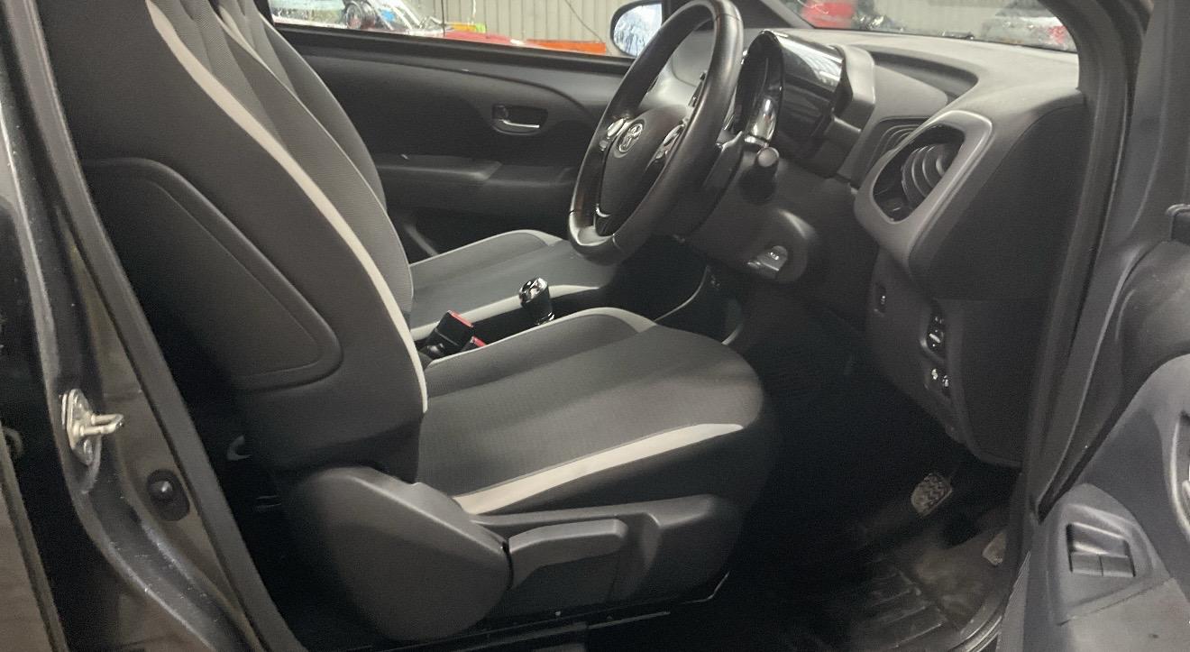 Toyota AYGO 1.0 VVT-i x-trend Hatchback 5dr Petrol x-shift Euro 6 (Safety Sense) (71 ps)