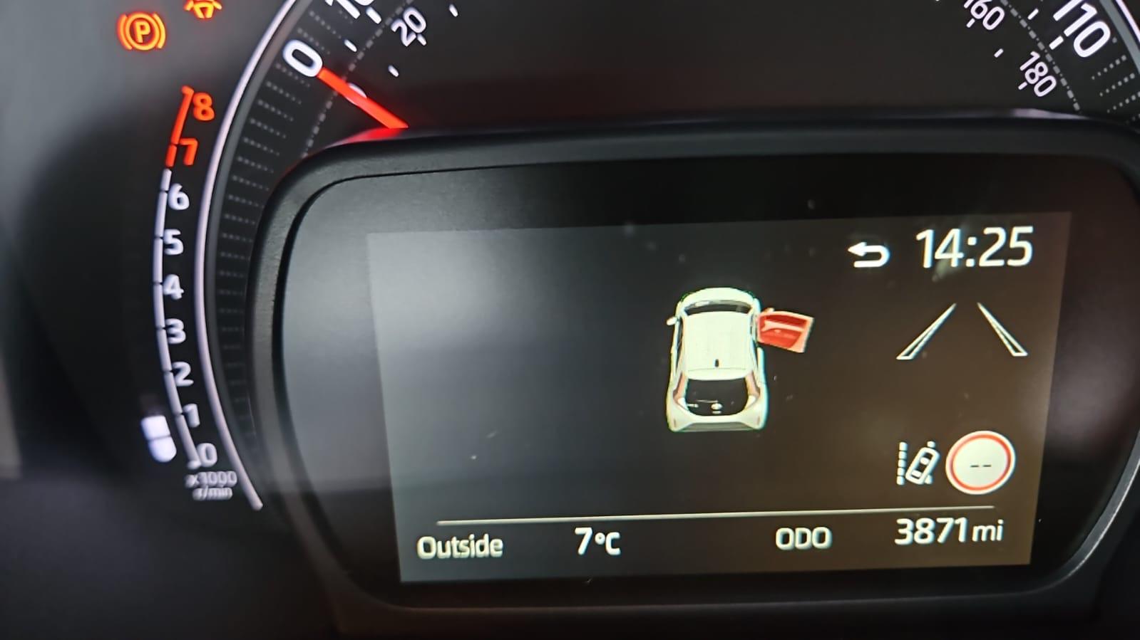 Toyota Aygo X 1.0 VVT-i Edge Hatchback 5dr Petrol Manual Euro 6 (s/s) (72 ps)