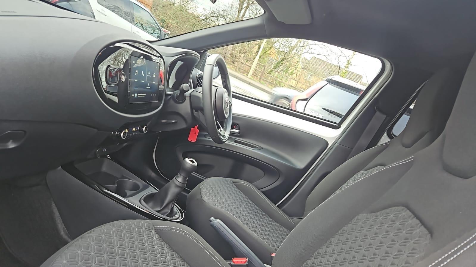 Toyota Aygo X 1.0 VVT-i Edge Hatchback 5dr Petrol Manual Euro 6 (s/s) (72 ps)