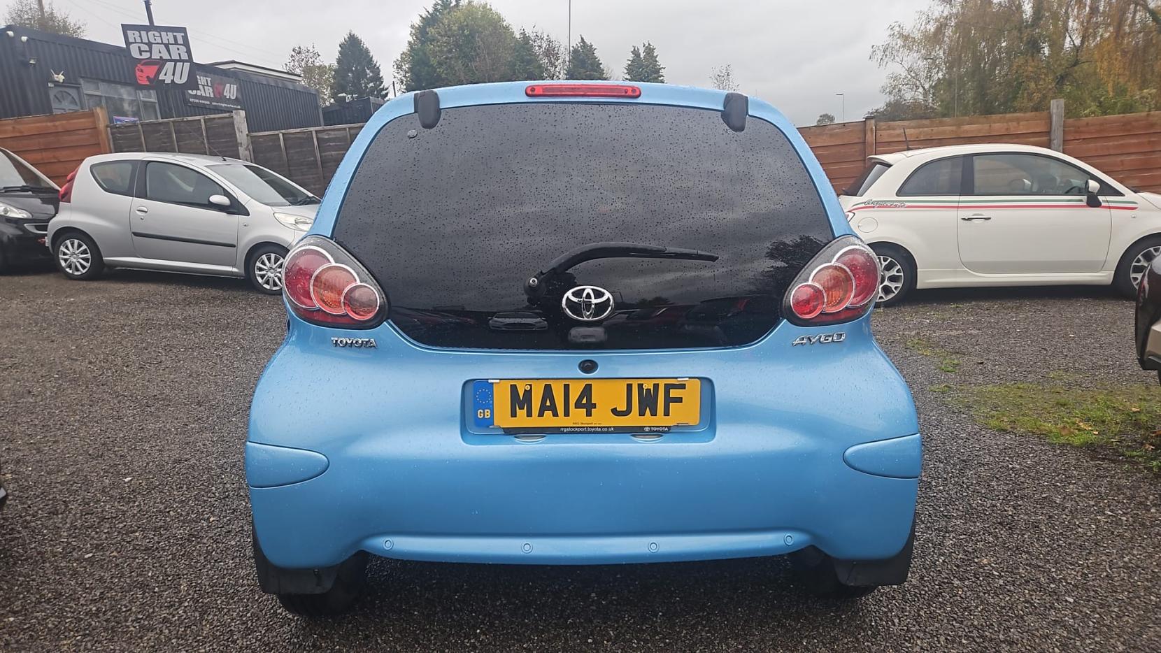 Toyota AYGO 1.0 VVT-i Move Hatchback 5dr Petrol Manual Euro 5 (68 ps)