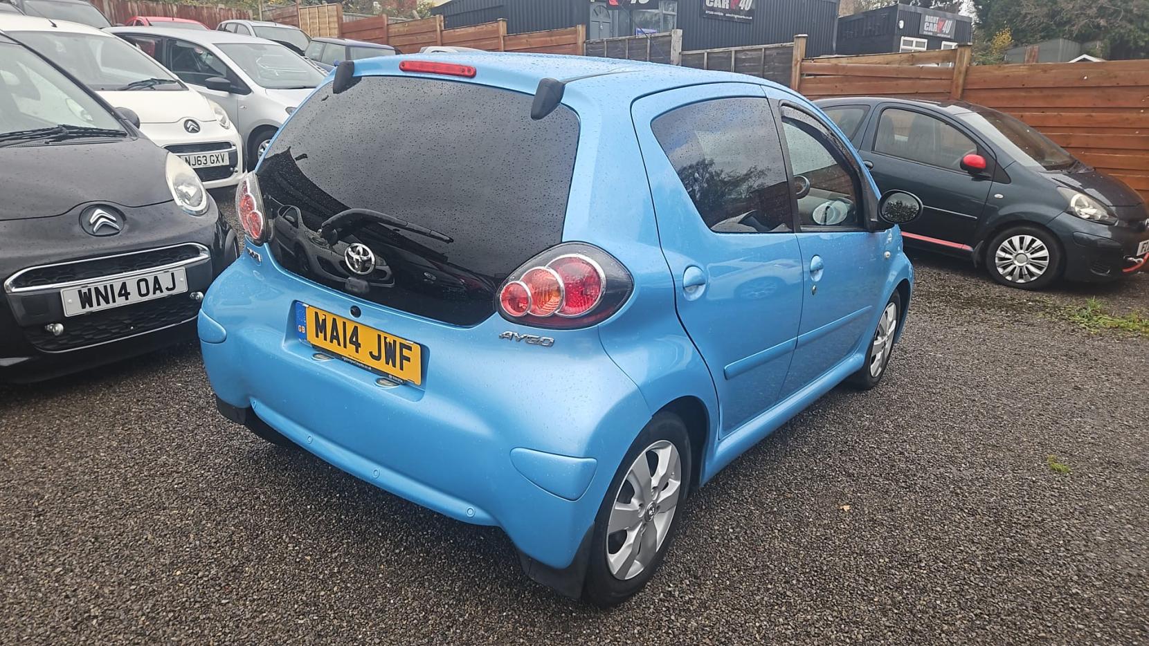 Toyota AYGO 1.0 VVT-i Move Hatchback 5dr Petrol Manual Euro 5 (68 ps)