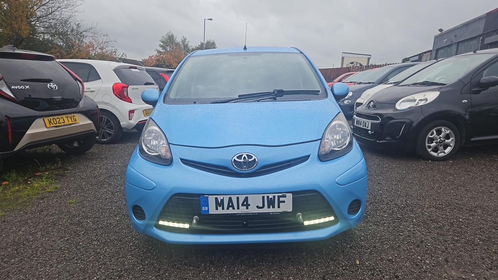 Toyota AYGO 1.0 VVT-i Move Hatchback 5dr Petrol Manual Euro 5 (68 ps)