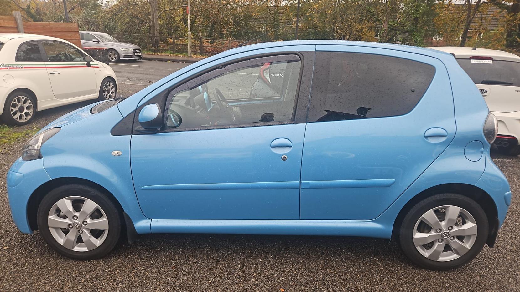 Toyota AYGO 1.0 VVT-i Move Hatchback 5dr Petrol Manual Euro 5 (68 ps)