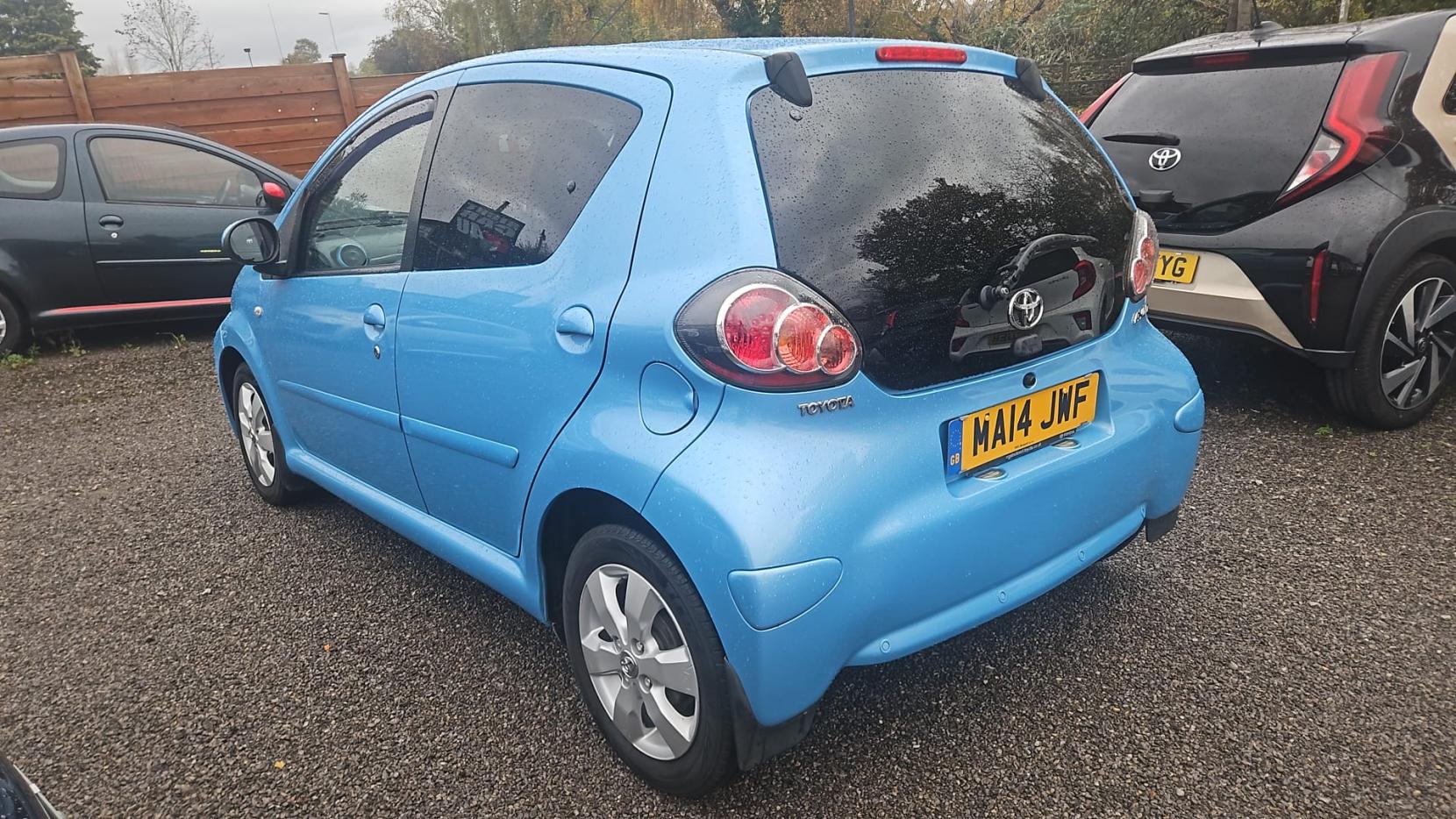 Toyota AYGO 1.0 VVT-i Move Hatchback 5dr Petrol Manual Euro 5 (68 ps)