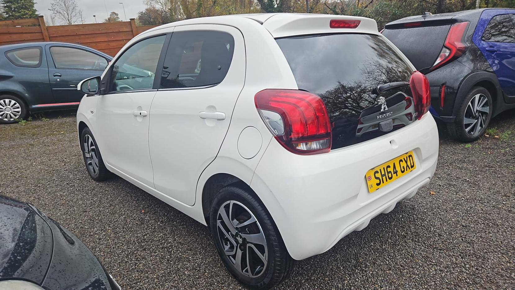 Peugeot 108 1.2 VTi PureTech Allure Hatchback 5dr Petrol Manual Euro 5 (82 ps)