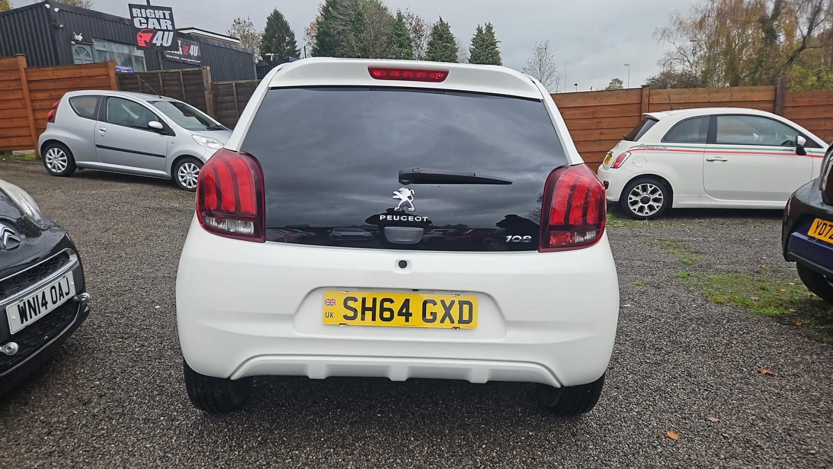 Peugeot 108 1.2 VTi PureTech Allure Hatchback 5dr Petrol Manual Euro 5 (82 ps)