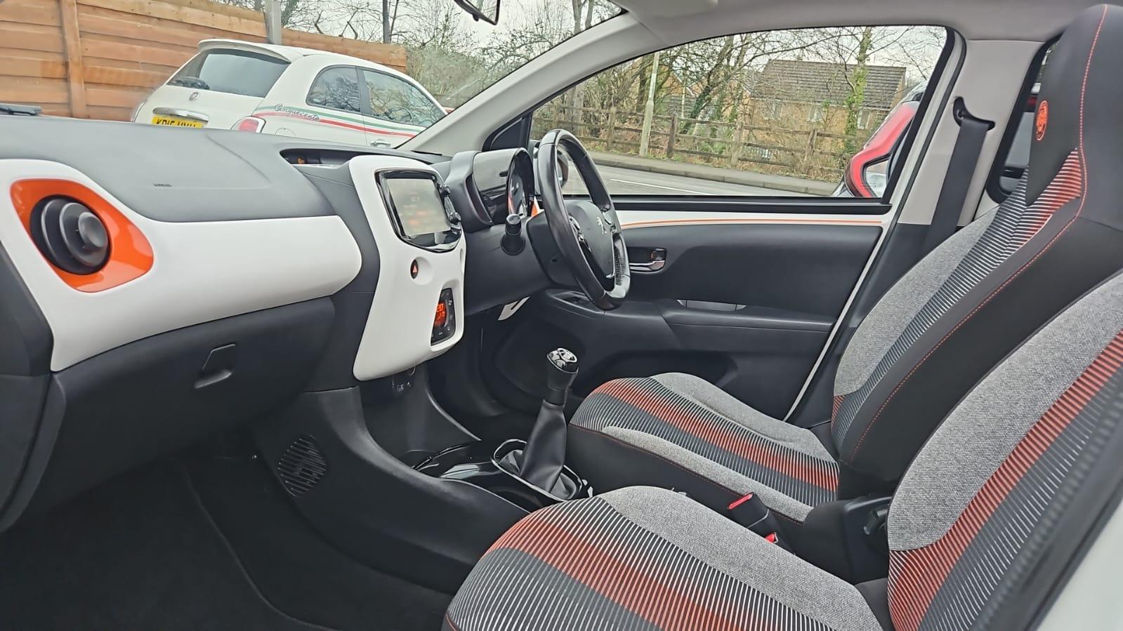 Peugeot 108 1.2 PureTech Roland Garros Top! 5dr Petrol Manual Euro 6 (82 ps)