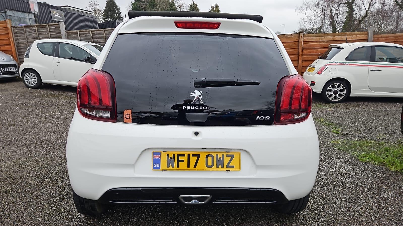 Peugeot 108 1.2 PureTech Roland Garros Top! 5dr Petrol Manual Euro 6 (82 ps)