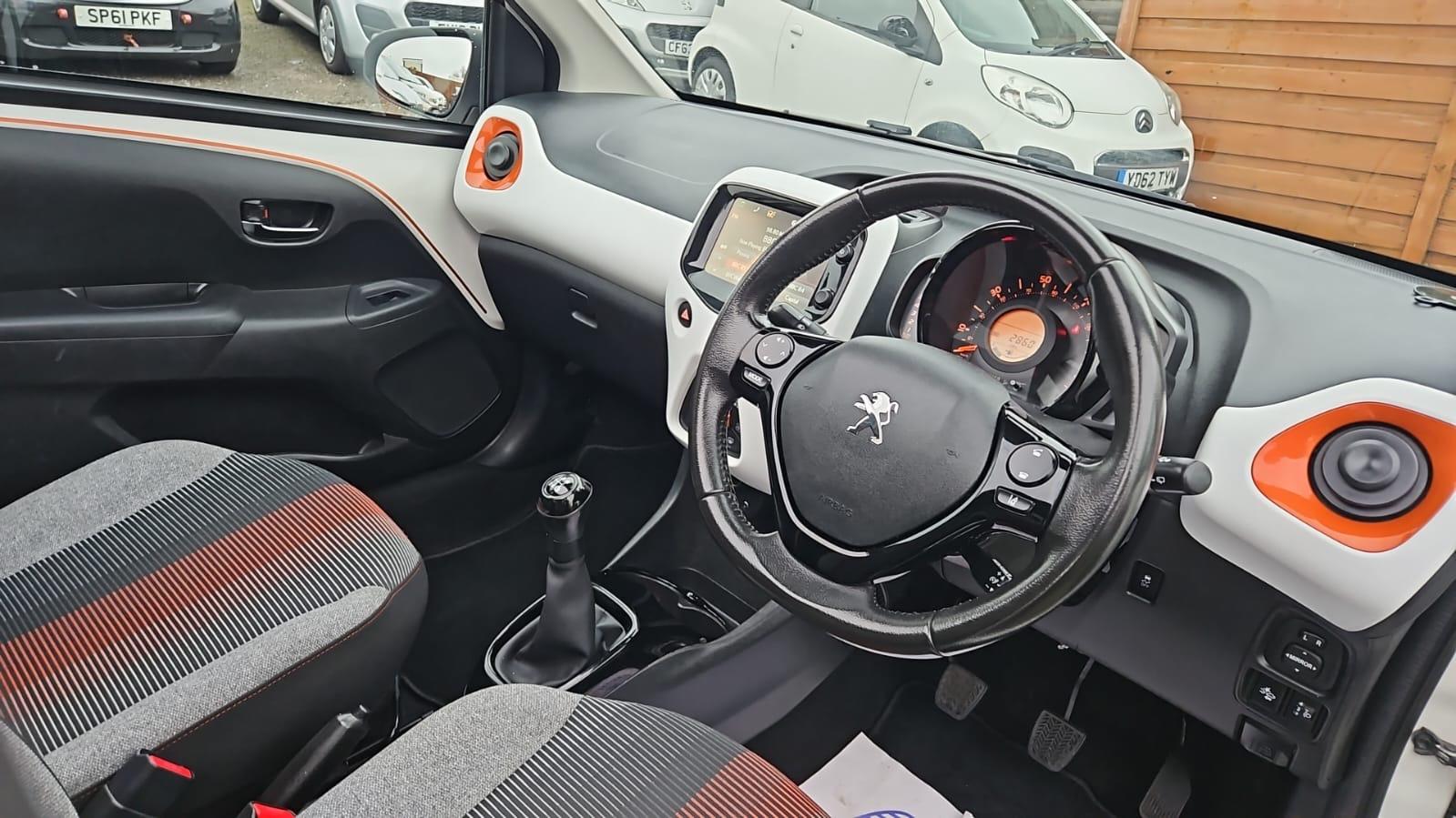 Peugeot 108 1.2 PureTech Roland Garros Top! 5dr Petrol Manual Euro 6 (82 ps)