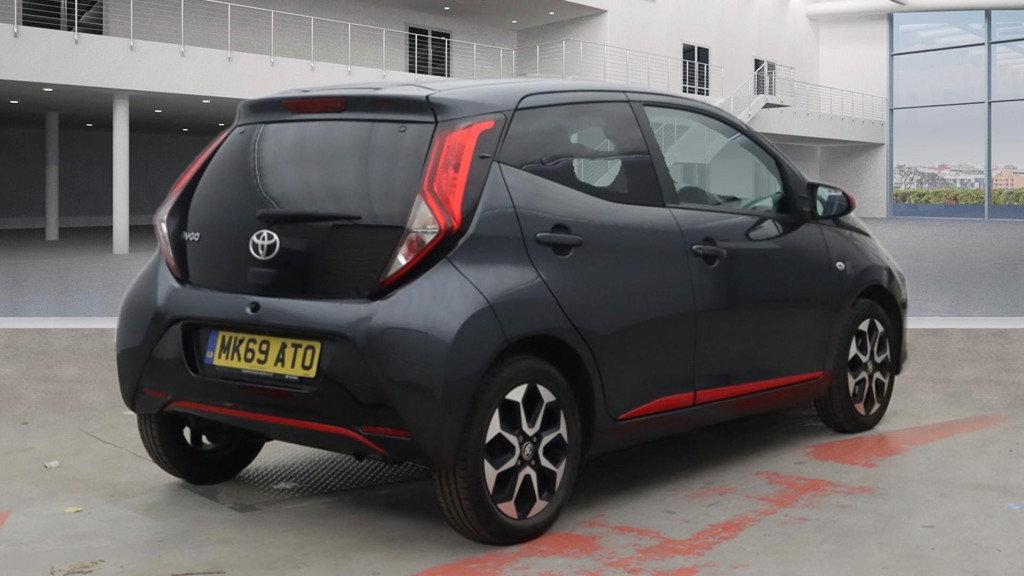 Toyota AYGO 1.0 VVT-i x-trend Hatchback 5dr Petrol Manual Euro 6 (71 ps)