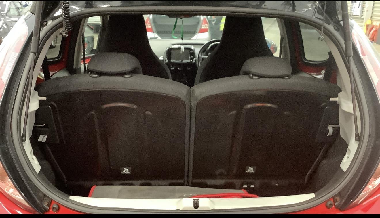 Toyota AYGO 1.0 VVT-i x-cite 4 Red Bi-Tone Hatchback 5dr Petrol x-shift Euro 6 (68 ps)