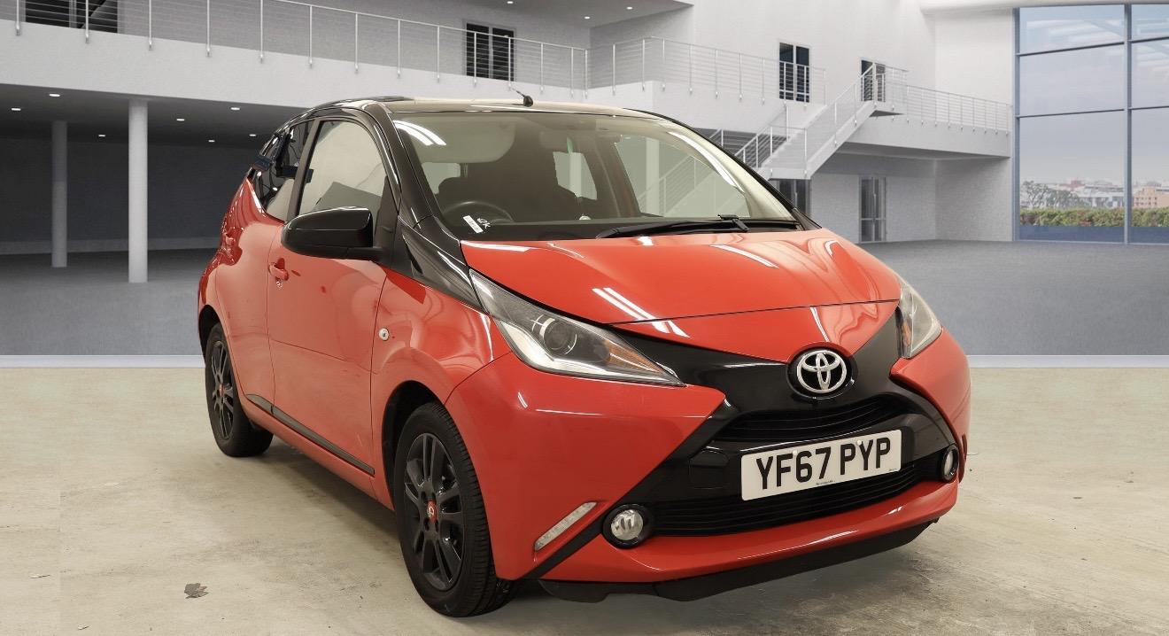 Toyota AYGO 1.0 VVT-i x-cite 4 Red Bi-Tone Hatchback 5dr Petrol x-shift Euro 6 (68 ps)