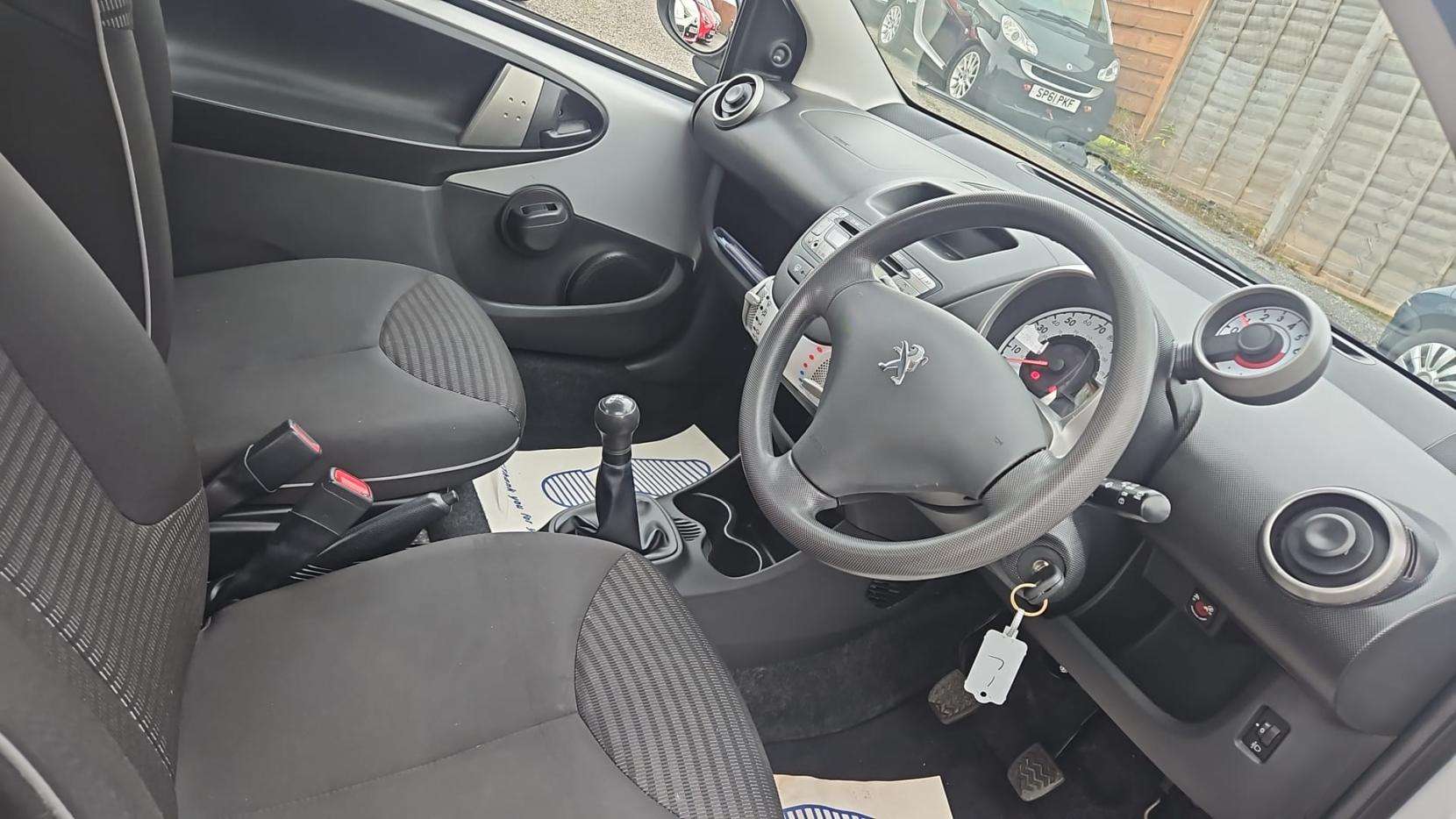 Peugeot 107 1.0 12V Active Hatchback 3dr Petrol Manual Euro 5 (68 ps)
