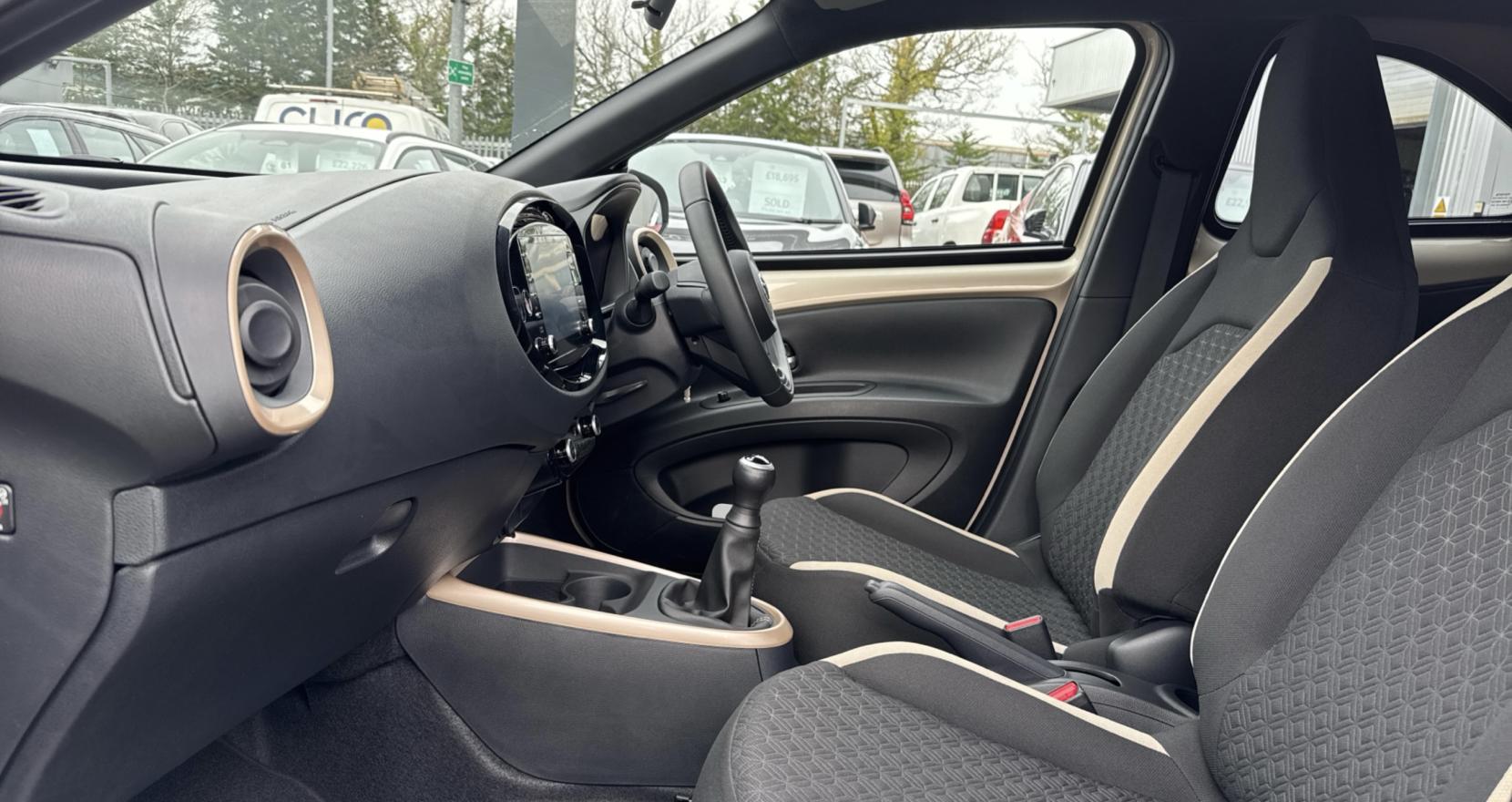 Toyota Aygo X 1.0 VVT-i Edge Hatchback 5dr Petrol Manual Euro 6 (s/s) (72 ps)