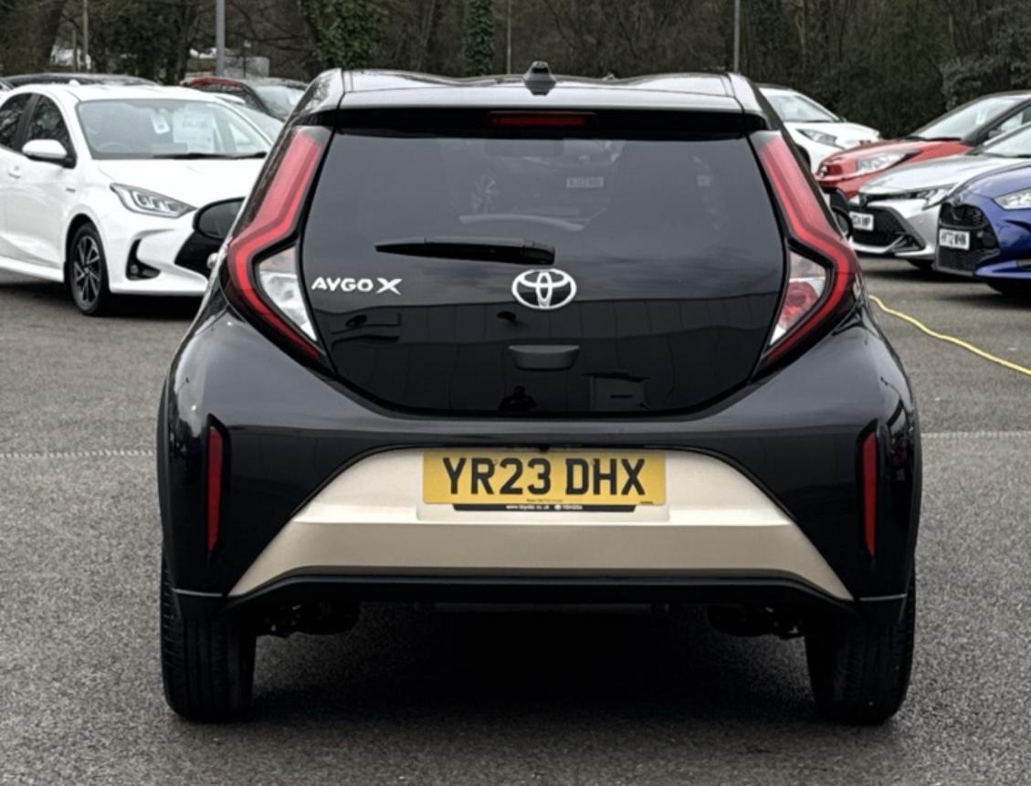 Toyota Aygo X 1.0 VVT-i Edge Hatchback 5dr Petrol Manual Euro 6 (s/s) (72 ps)