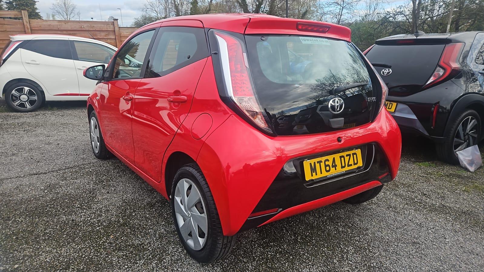 Toyota AYGO 1.0 VVT-i x-play Hatchback 5dr Petrol Manual Euro 5 Euro 5 (68 ps)