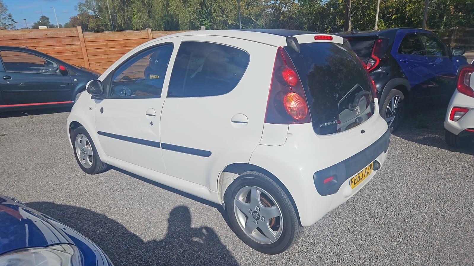 Peugeot 107 1.0 12V Envy Hatchback 5dr Petrol Manual Euro 5 (68 ps)